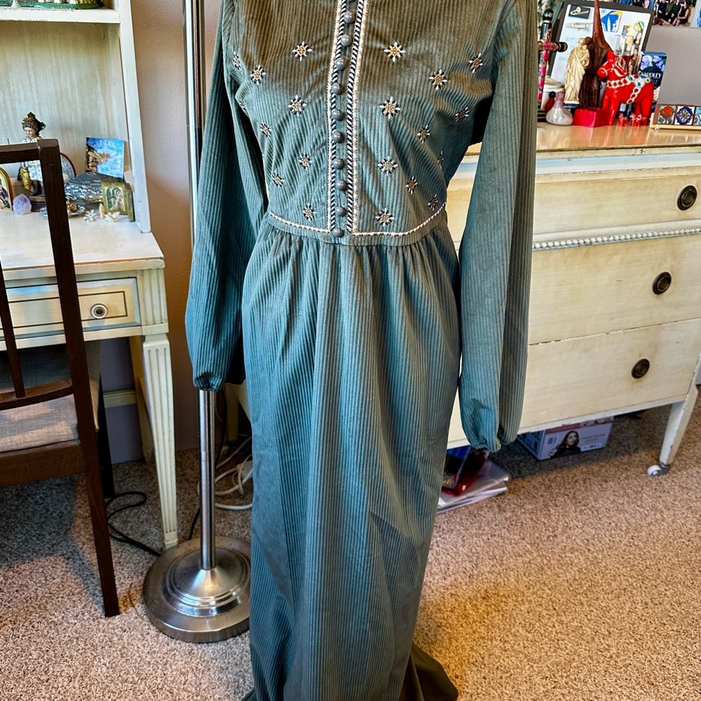 Bohemian Modest Middle Eastern Olive Green Maxi Dress